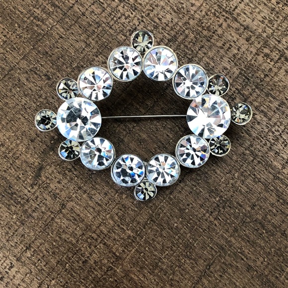 Banana Republic Jewelry - Banana Republic Brooch